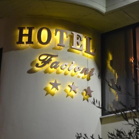 פומזיה Hotel Facioni מראה חיצוני תמונה