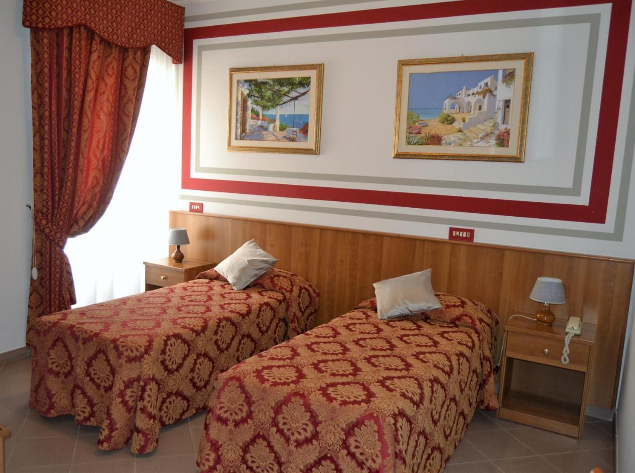 פומזיה Hotel Facioni מראה חיצוני תמונה