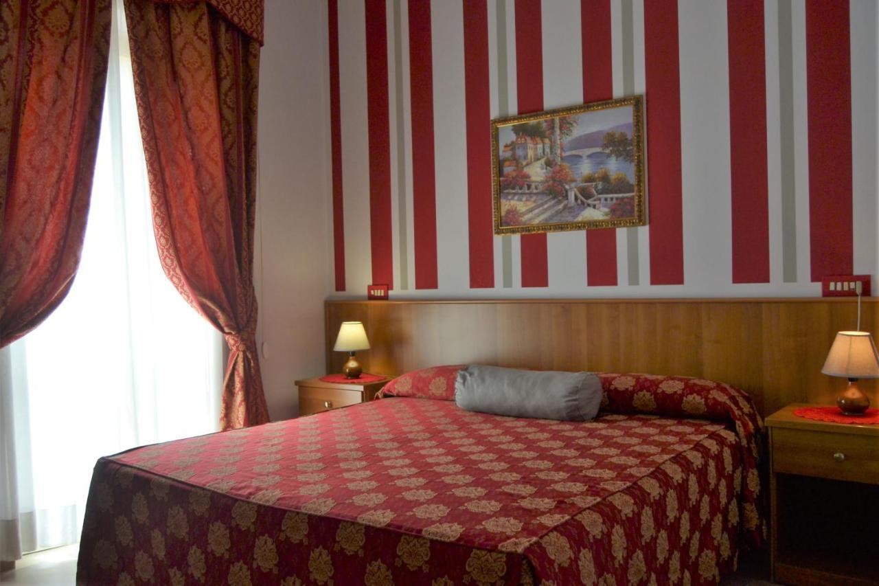 פומזיה Hotel Facioni מראה חיצוני תמונה